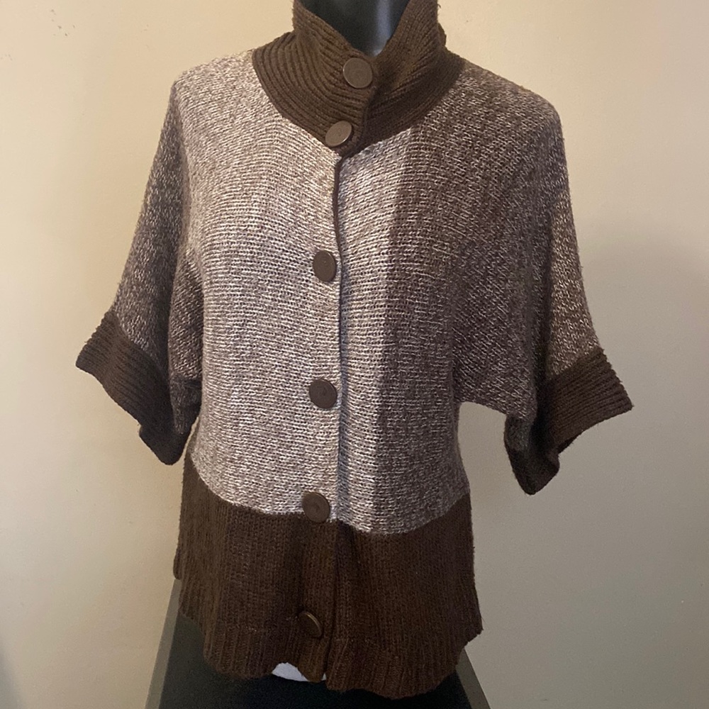 Snap button ladies cardigan size L